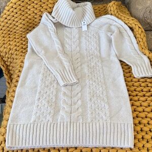 Banana Republic Cream Cable Knit Turtleneck Sweater